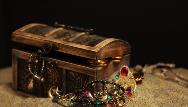 съкровище - НА ТЕЗГЯХА: Разпродават съкровища на български цар! (СНИМКИ)