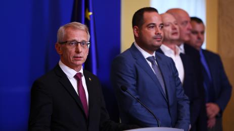 Николай Денков