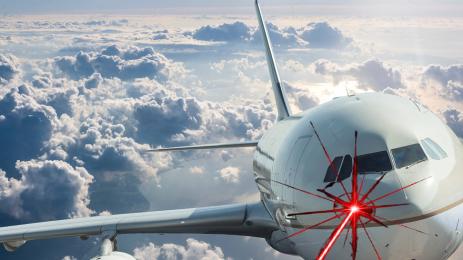 лазер самолет