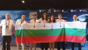 Български ученици спечелиха пет медала на Международната олимпиада по астрономия