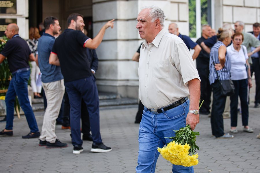 Поклонение в памет на баскетболната легенда Атанас Голомеев1