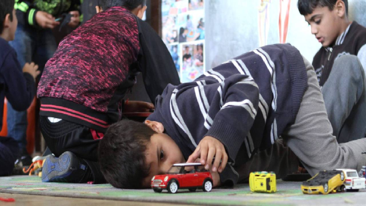 деца бежанци