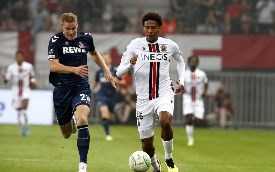 Манчестър Юнайтед е близо до привличането на защитника Жан-Клер Тодибо,