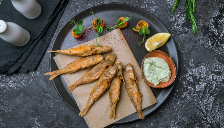 рецепти - Вкусни рибки в глинен съд със зеленчуци на фурна, апетитен хрупкав клен или ароматни раци с босилек