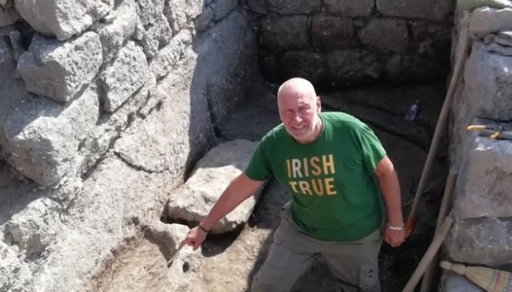 Николай Овчаров - На връх Света Неделя: Кладенец в скалата събуди интереса на археолозите!