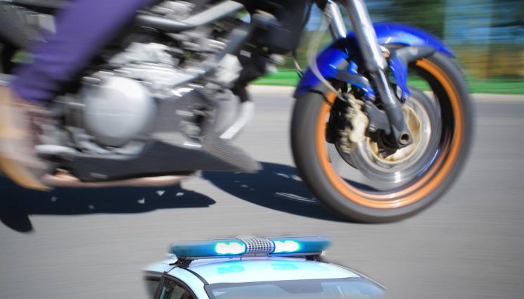 моторист - ОКЪРВАВИХМЕ ВЕЛИКДЕН: Помляха моторист, намушкаха младеж с нож, в столицата се млатиха здраво! (ВИДЕО)