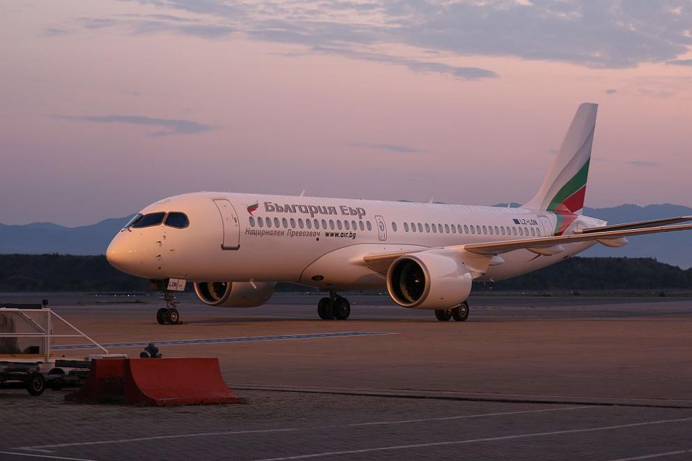 Авиокомпания България Еър“ посрещна втория си А220 от поръчката си