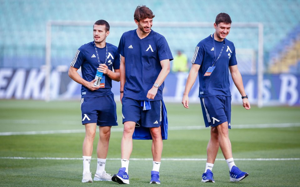 Левски и Айнтрахт Франкфурт играят при 0:0 в първи мач