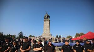 Отново напрежение пред Паметника на съветската армия в София Този