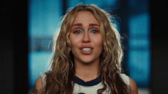 Слушайте новата емоционална песен на Miley Cyrus "Used To Be Young"