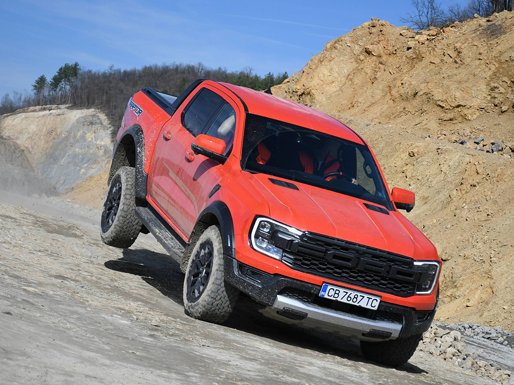 Зад волана на Ford Ranger Raptor