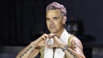 Robbie Williams се събра на сцената с Mark Owen