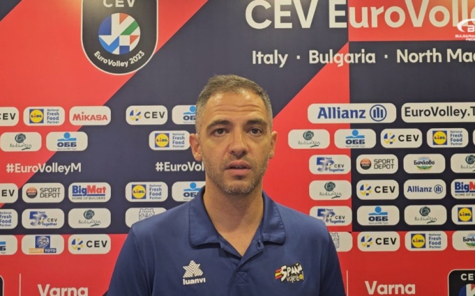 Селекционерът на испанския национален отбор по волейбол Мигел Ривера обяви,
