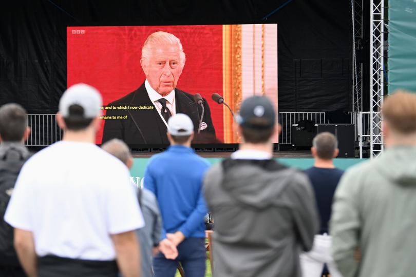 <p>Плановете са изработени от доста време и докато &bdquo;Мостът Менай&ldquo; е секретен, има два източника, откъдето можем да правим заключения: (1) Материал на <a href="https://www.theguardian.com/uk-news/2017/mar/16/what-happens-when-queen-elizabeth-dies-london-bridge" target="_blank">Guardian</a> за плановете, които бяха изпълнени след смъртта на кралицата, и (2) фактът, че видяхме сами точно какво се случи през 11-те дни между смъртта на кралица Елизабет Втора и нейното погребение.</p>