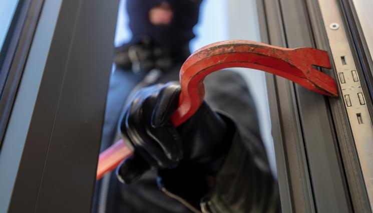 обир - Бивш зет обра тъста си до шушка, взе му и най-милото