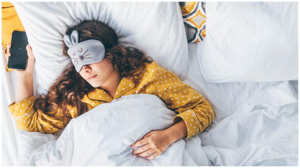 Телефонът е нашият най-добър приятел, който побира целия ни свят.