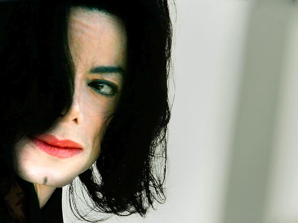На 25 юни 2009 г новината за смъртта на Майкъл Джексън на