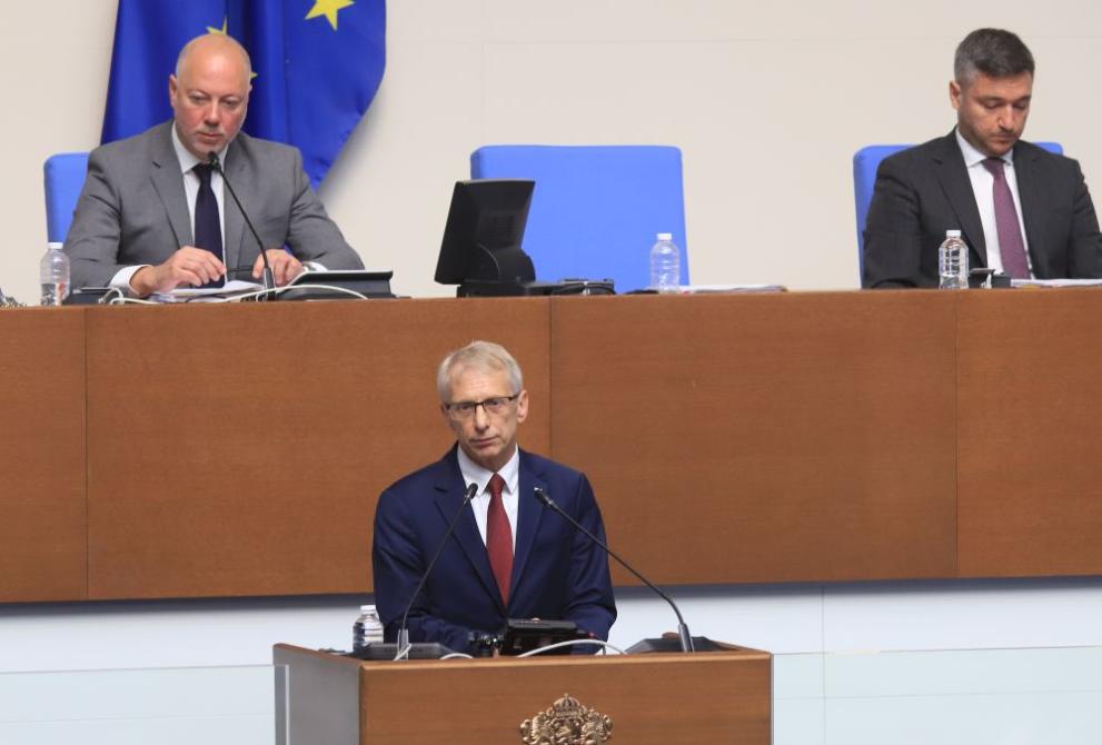 Премиерът Николай Денков обяви от парламентарната трибуна, че Нидерландия очаква