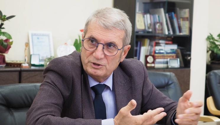 министър на здравеопазванетоа - Министърът на здравеопазването, професор Христо Хинков, пред ,,Телеграф