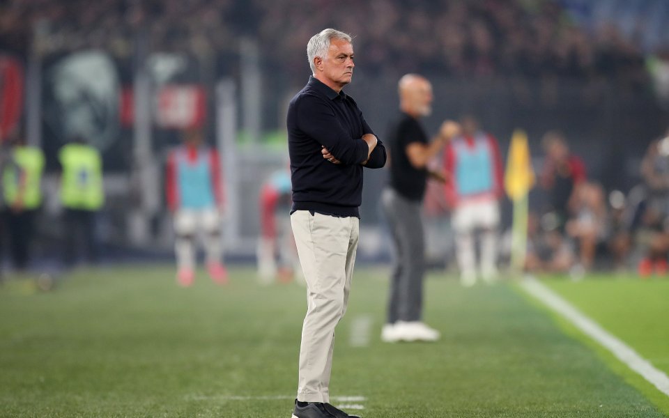 Треньорът на Рома Жозе Моуриньо отново няма да е на