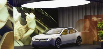 <p>SUV-ът ще споделя стила на BMW Neue Klasse.</p>