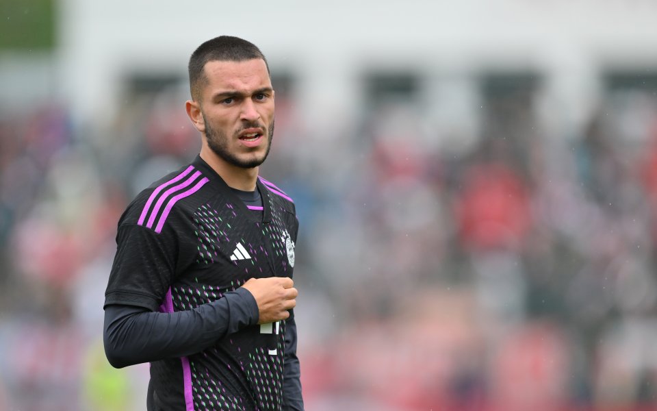 Байерн Мюнхен прати под наем двама от големите си таланти