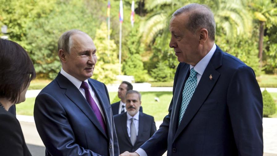 Президентът на Русия Путин поздрави Ердоган по случай 70-годишнината му