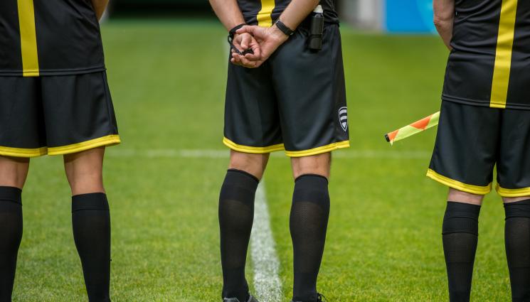 рефер съдия -  Мариян Гребенчарски свири Ботев Пд – ЦСКА