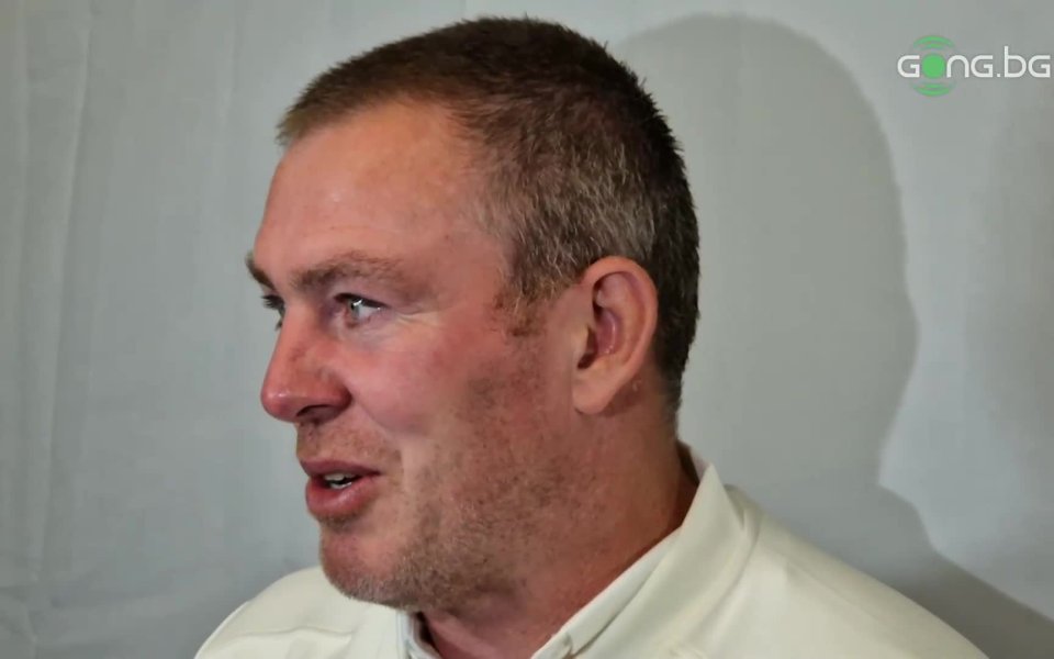 Ричард Дън, който е бивш съотборник със Стилиян Петров, остана