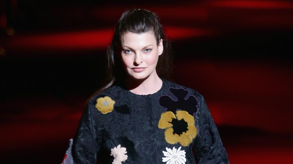 Линда Еванджелиста разкрива, че е трябвало да се пребори два