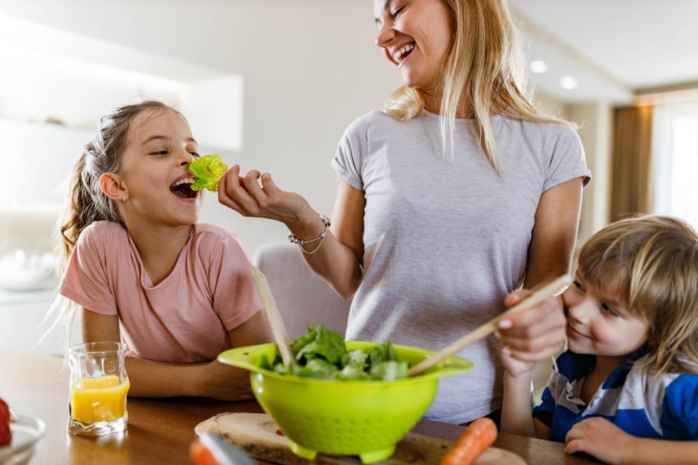 Какво не знаем за хранителните продукти, които похапваме ежедневно? Документалната