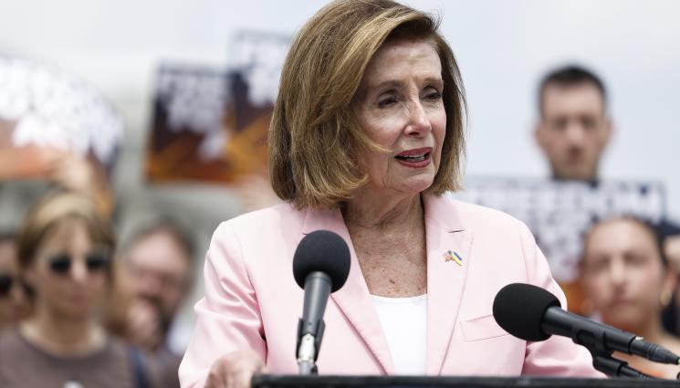 Нанси Пелоси - ОСТАВА НА УЛИЦАТА: Изгониха Нанси Пелоси от Капитолия