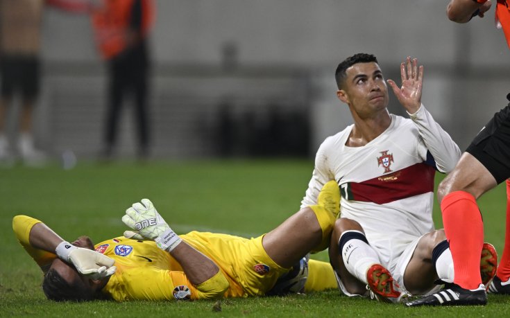 Спестиха ли му червения картон? Кристиано Роналдо с брутално влизане (видео)