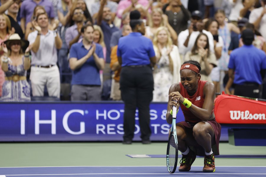 Награждаване на Кори Гоф като шампионка на US Open1