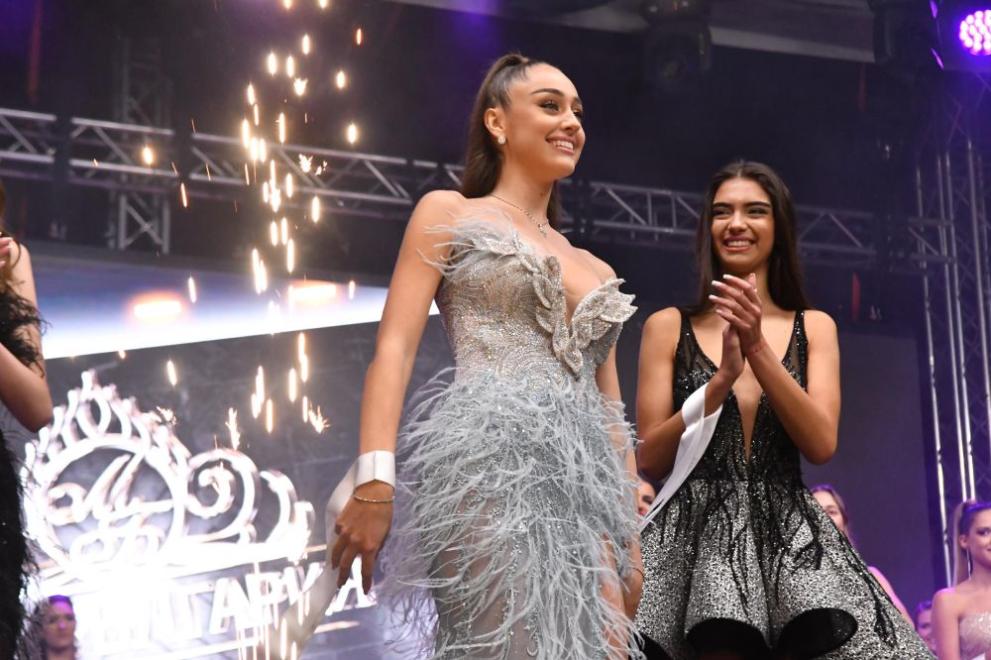 Елизабет Кравец вече не е Мис България“. Това става ясно