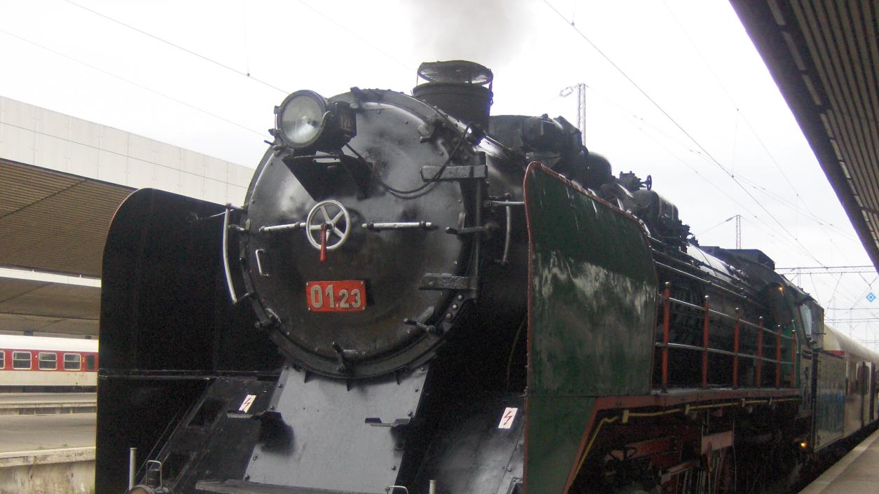 БДЖ организира Коледни пътувания с парен локомотив