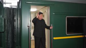Бронираният влак на Ким Чен ун е бавен но за сметка