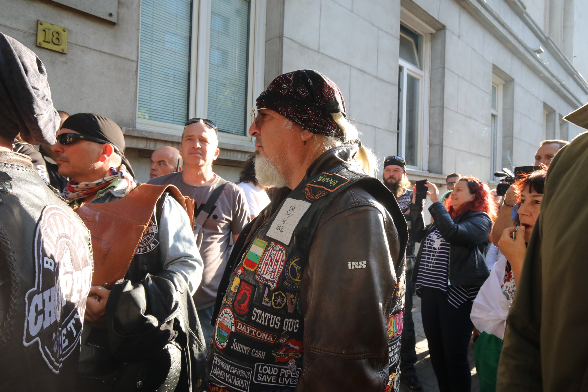 <p>Протест в подкрепа на певицата Милена Славова блокира столичния бул. &quot;Ал. Стамболийски&quot;</p>