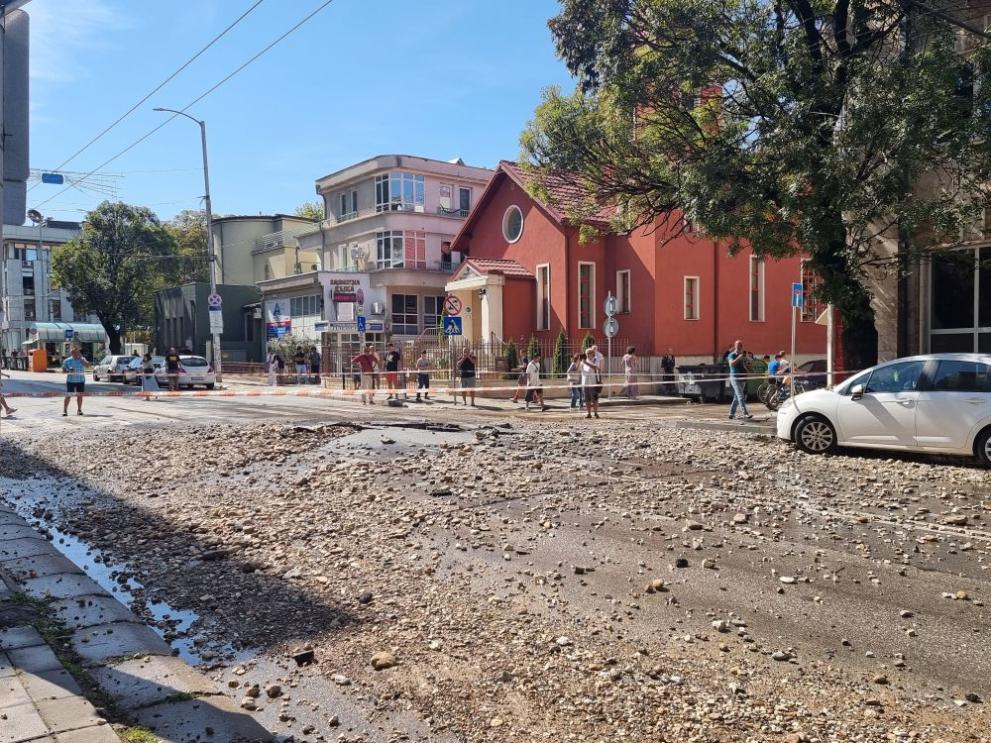 В Плевен започнаха първите възстановителни дейности по улица Димитър Константинов,