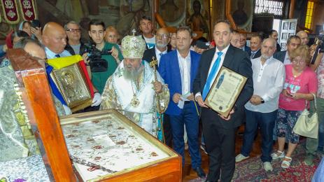 Плащаницата на Света Петка