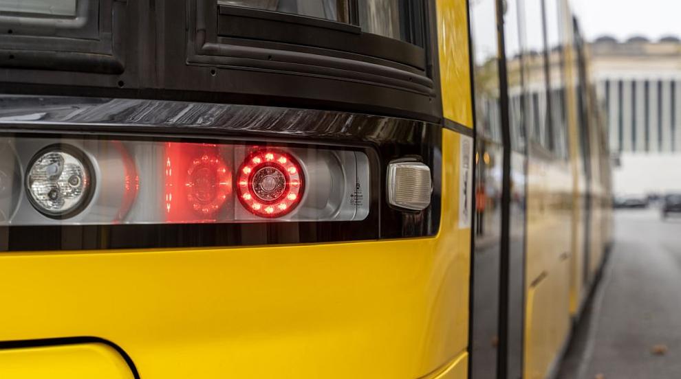 Агресия на пътя: Шофьор на автобус преби водач в Плевенско
