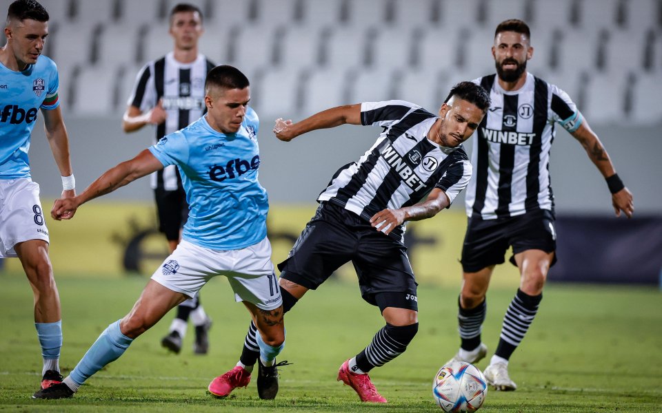 Левски отново се е насочил към младежкия национал Мартин Стойчев.