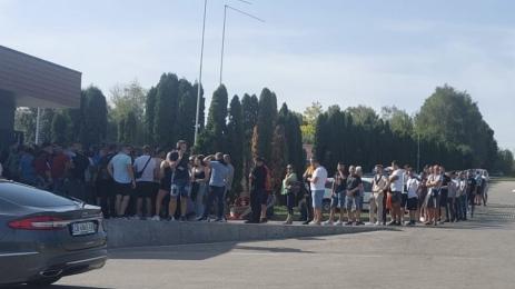 Опашки за билети в Разград