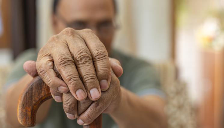 старец възрастен - В РЕКОРДИТЕ НА ГИНЕС: 88-годишен стана геймър и тиктокър (ВИДЕО)