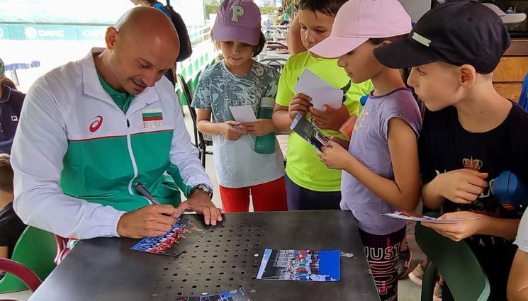 Валентин Димов - Националите по тенис чакат силна подкрепа за мача с Казахстан