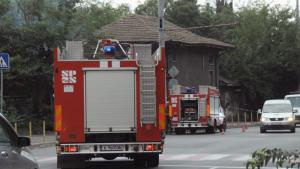 Голям пожар потушиха огнеборците в Бургас  предава Агенция Булфото Булфото Изгорели са