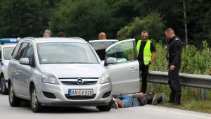 Полицаи провеждат акция на автомагистрала Тракия в района на тунел