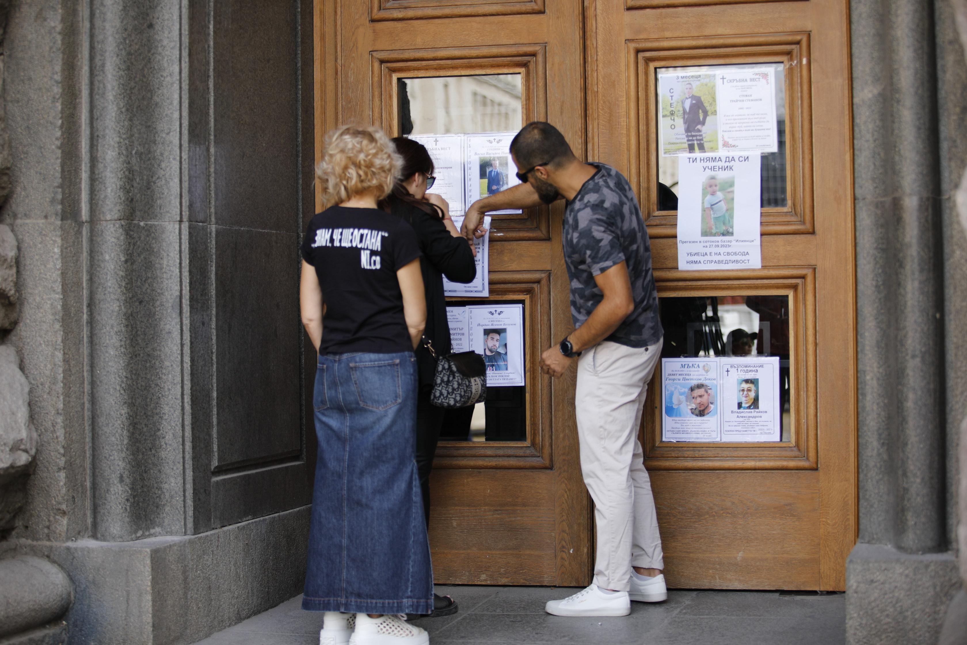 некролози деца загинали в катастрофи
