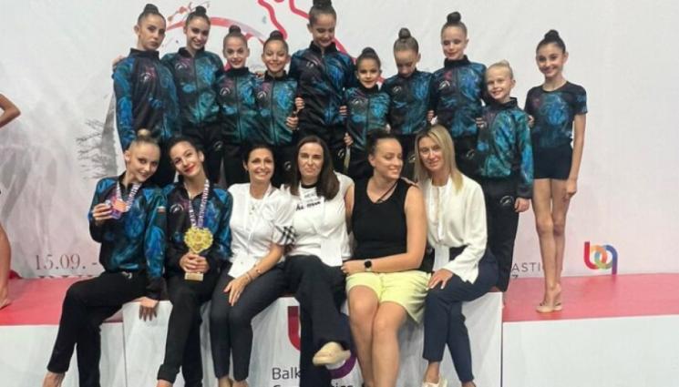 Левски Триадица - Три титли и общо 7 медала за българската гимнастика от Балканиадата