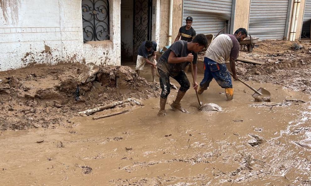 Катастрофални наводнения отнеха живота на хиляди хора в източния либийски